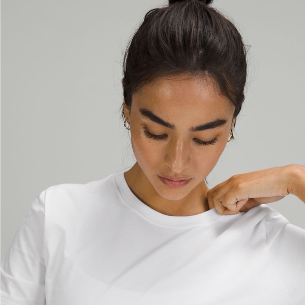 Lululemon Love Crewneck T-Shirt - Picture 2 of 7
